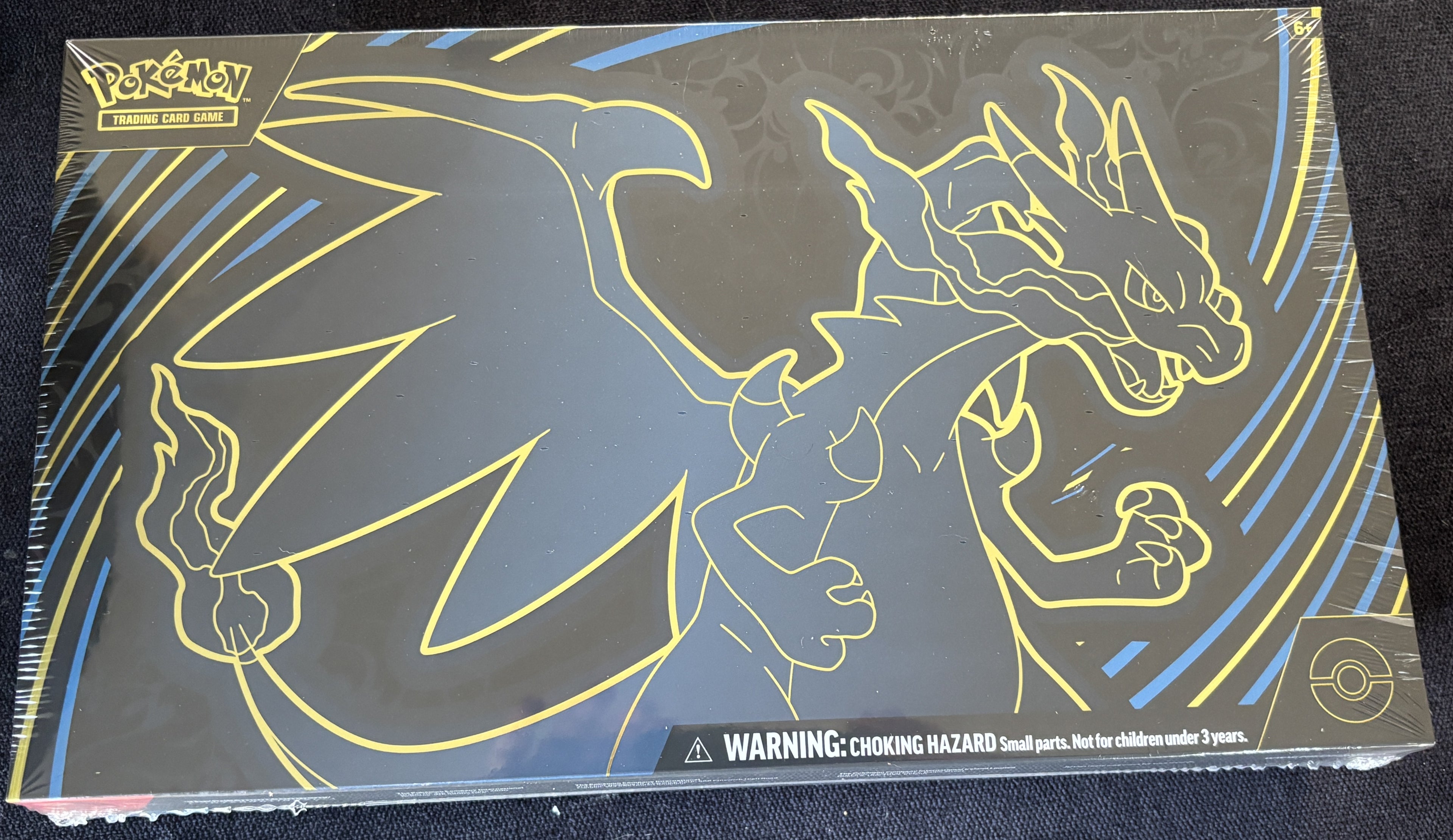 Pokemon TCG: Charizard X ex Ultra-Premium Collection