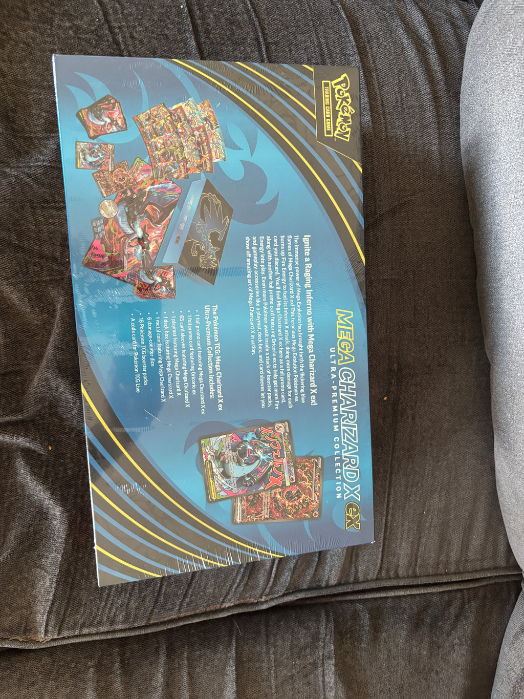 Pokemon TCG: Charizard X ex Ultra-Premium Collection